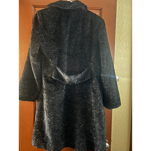 Women's PORTRAIT Black Faux Fur Coat with Red Lining, Size M - Picture 12 of 12